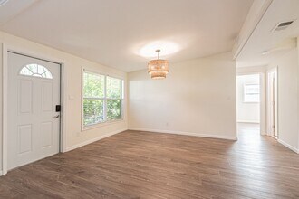 1380 Delmar Ln in Naples, FL - Building Photo - Building Photo