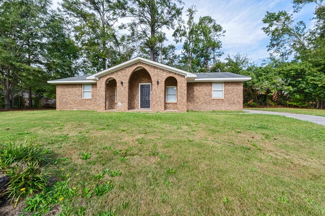 property at 2631 Drayton Dr