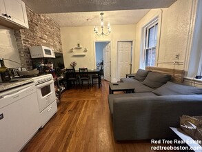 72 Revere St, Unit 2R in Boston, MA - Building Photo - Building Photo