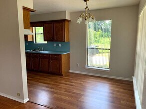 62 Laurel Ct in Cleveland, TX - Building Photo - Building Photo