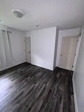 1223 Poplar Ave, Unit A in Nashville, GA - Foto de edificio - Building Photo