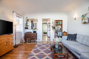 2009 S 1500 E in Salt Lake City, UT - Building Photo