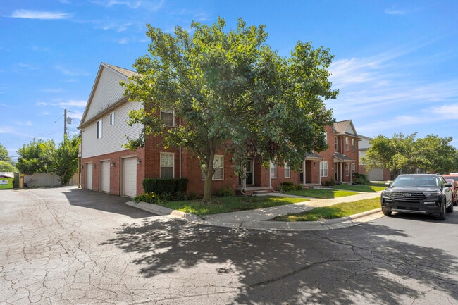 13033 Turnberry in Southgate, MI - Building Photo - Building Photo