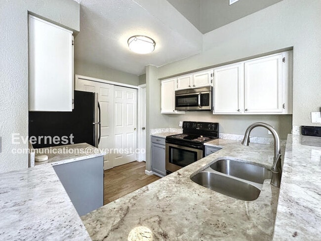 13712 E Lehigh Ave in Aurora, CO - Building Photo - Building Photo