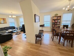 4 Saint Mary Rd in Cambridge, MA - Foto de edificio - Building Photo