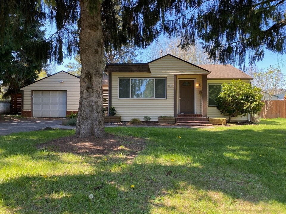 5319 NE 48th Ave in Portland, OR - Building Photo