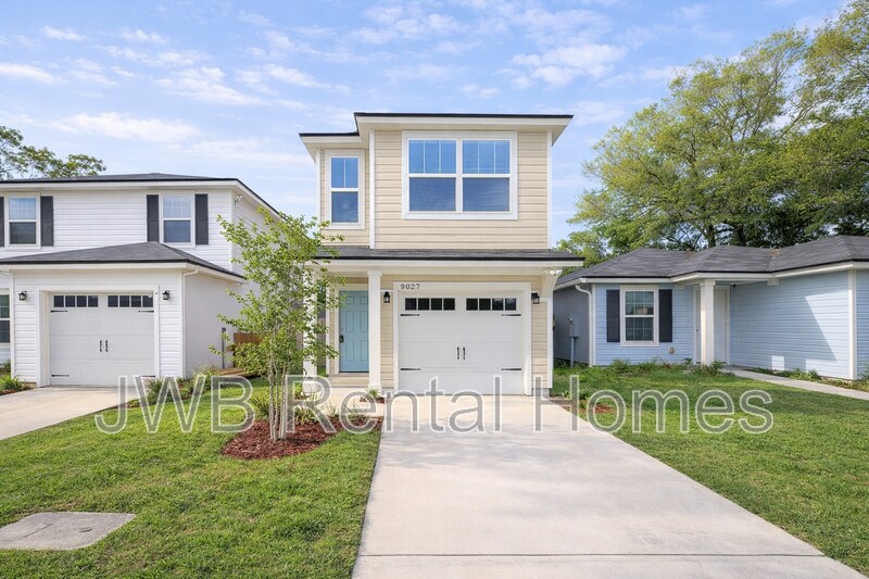 9027 Cocoa Ave in Jacksonville, FL - Building Photo