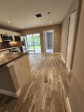 107 18th Ave S in Lake Worth Beach, FL - Building Photo - Building Photo