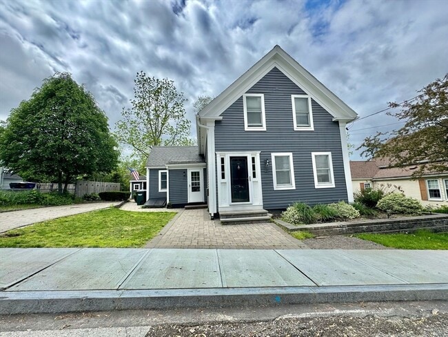 29 Walcott St in Hopkinton, MA - Building Photo - Building Photo