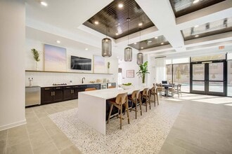 Vintage Lake Powell in Panama City Beach, FL - Building Photo - Building Photo