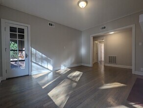 2524 N Kedzie Blvd in Chicago, IL - Building Photo - Building Photo