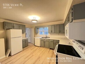 9706 Vickie Pl in St. Louis, MO - Building Photo - Building Photo