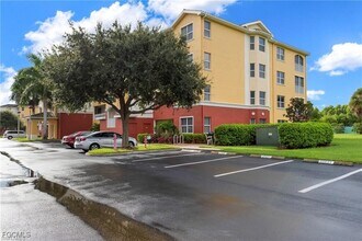 11001 Gulf Reflections Drive in Ft. Myers, FL - Building Photo - Building Photo