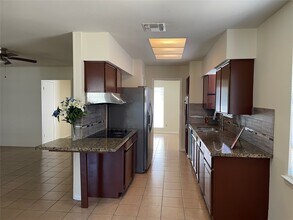 8830 Sharpcrest St in Houston, TX - Building Photo - Building Photo