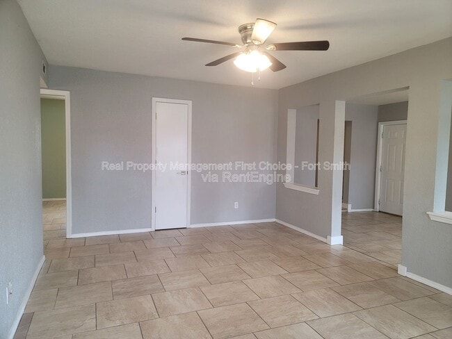 1028 Chitwood St in Alma, AR - Building Photo - Building Photo