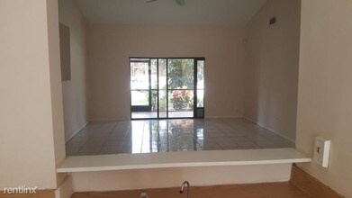 808 Lakeview Cir in Royal Palm Beach, FL - Building Photo - Building Photo
