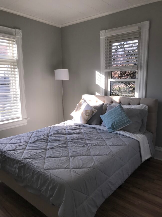 438 N Montgomery St, Unit Lower