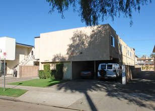 14819 Friar St in Van Nuys, CA - Building Photo - Building Photo