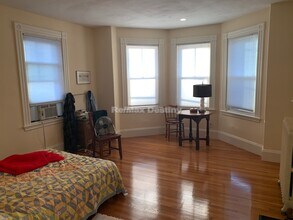 8 Franklin St, Unit 2 in Somerville, MA - Building Photo - Building Photo