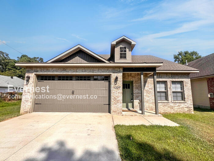 1309 N Jeff Davis Ave in Jacksonville, AR - Building Photo