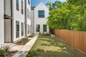 4808 San Jacinto St in Dallas, TX - Building Photo - Building Photo