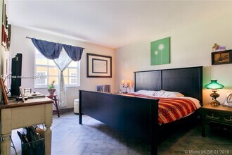 9731 Fontainebleau Blvd in Miami, FL - Building Photo - Building Photo