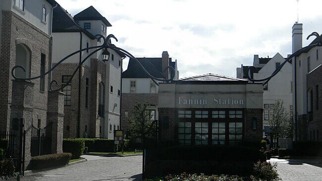 property at 2021 Fannin Station