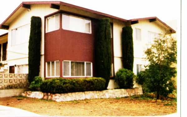 1315-1321 W Ave. J-2 in Lancaster, CA - Building Photo