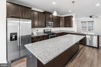 6202 Davinci St in Frederick, MD - Building Photo - Building Photo