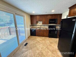 1102 E Sego Lily Dr in Sandy, UT - Building Photo - Building Photo