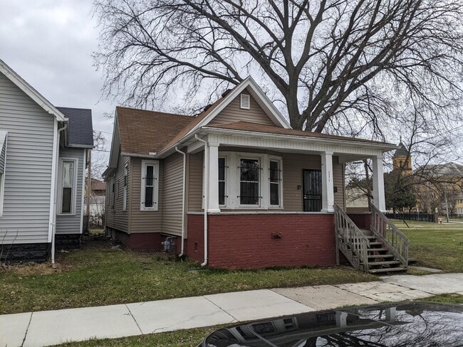 property at 2273 Mayville Pl