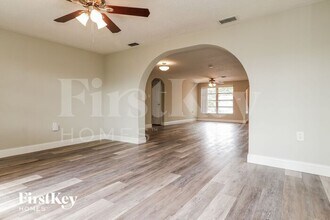 9305 Ledgestone Ln in Port Richey, FL - Building Photo - Building Photo
