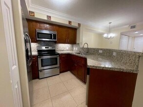 4280 San Marino Blvd, Unit 107 in West Palm Beach, FL - Foto de edificio - Building Photo