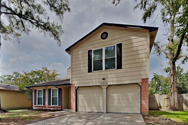 property at 4810 Ingleside Ct