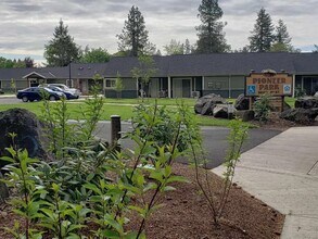 88059 5th St in Veneta, OR - Building Photo - Building Photo