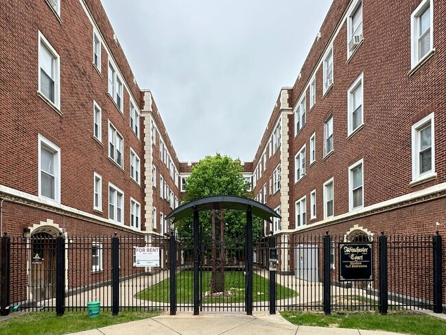 property at 4408 N Winchester Ave