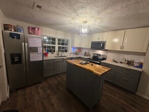 215 Wellons St in Suffolk, VA - Building Photo - Building Photo