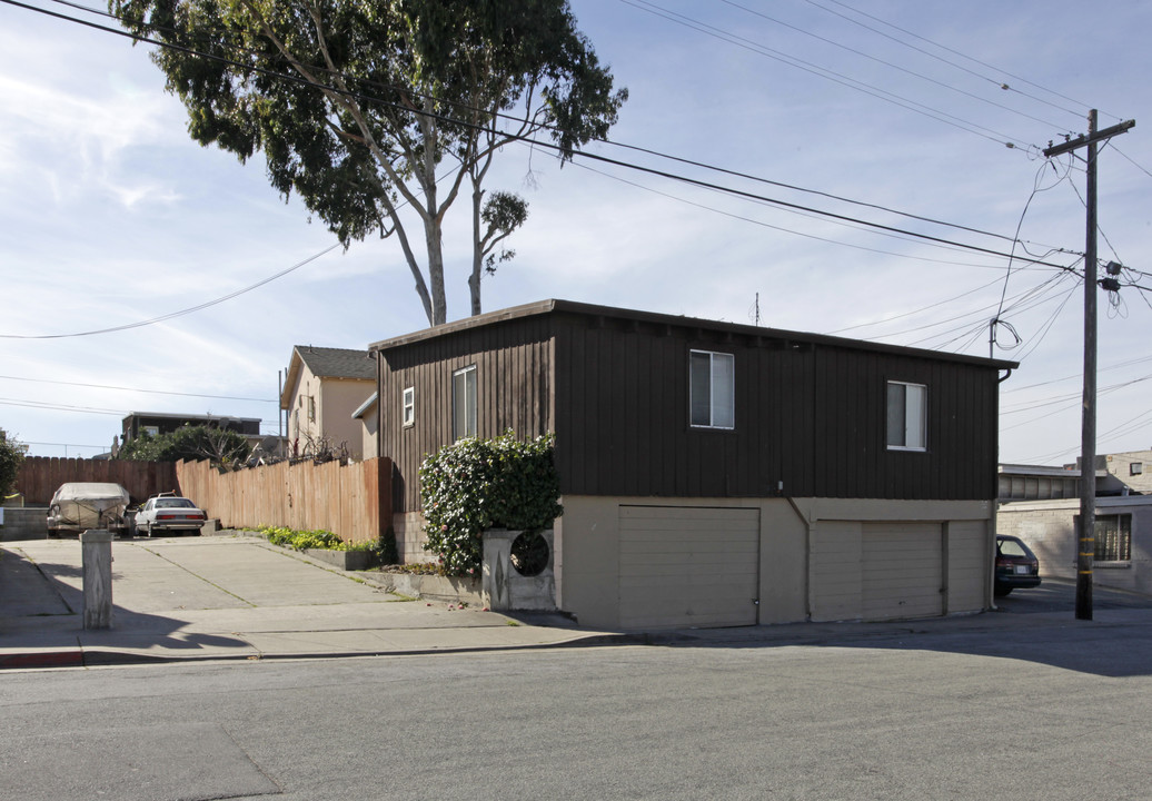 1486 Fremont Blvd in Seaside, CA - Foto de edificio