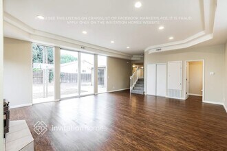 2310 Dover Way in Pittsburg, CA - Foto de edificio - Building Photo