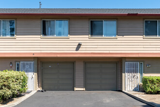 260 Flint Ct in Hayward, CA - Building Photo - Building Photo