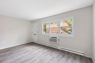 39-45 1st St in Hackensack, NJ - Building Photo - Building Photo