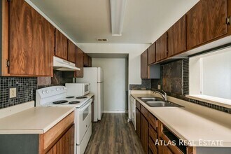 862 S Uravan Ct in Aurora, CO - Building Photo - Building Photo