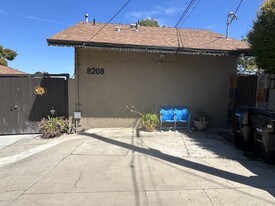 8208 Truxton Ave in Los Angeles, CA - Building Photo