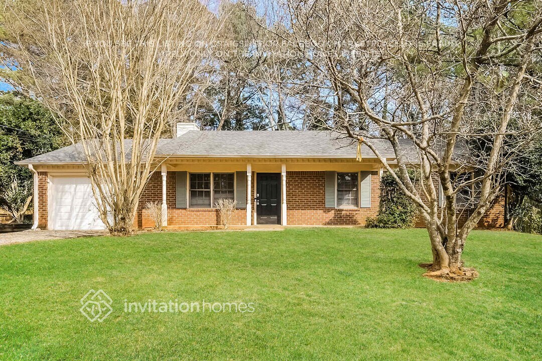 1002 Providence Way in Lawrenceville, GA - Building Photo