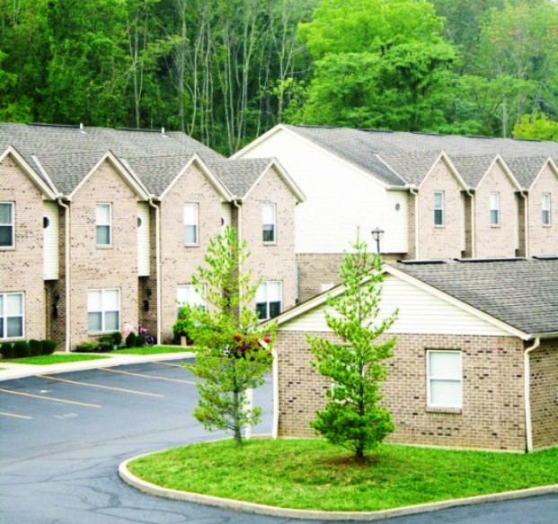 Country Woods Village in Cleves, OH - Foto de edificio - Building Photo