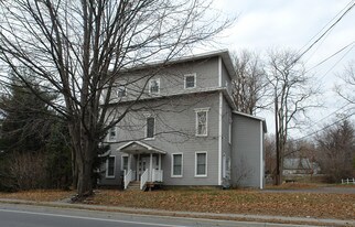 104 Saratoga Ave in Waterford, NY - Building Photo