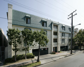 Ross Manor in Santa Ana, CA - Foto de edificio - Building Photo