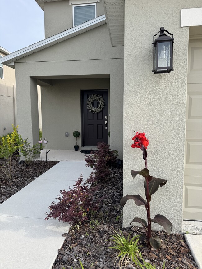 6317 Milestone Loop in Palmetto, FL - Building Photo - Building Photo