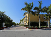 Villas On Antique Row in West Palm Beach, FL - Foto de edificio - Building Photo