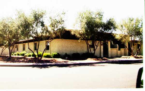 525-539 W Pebble Beach in Tempe, AZ - Building Photo